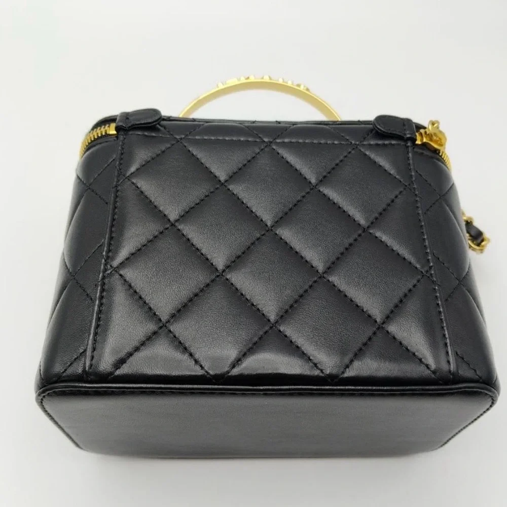 Chanel Jewelled spellout Bangle top handle Black Quilted Lambskin Vanity Bag - Picture 4 of 9